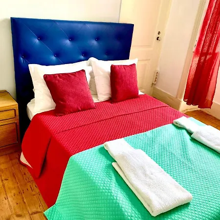 Vintage Chiado 5 ゲストハウス 3*